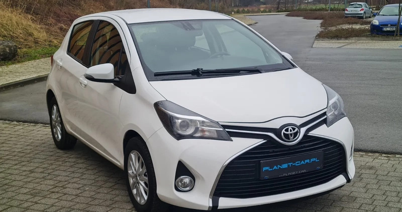 Toyota Yaris cena 38900 przebieg: 98000, rok produkcji 2015 z Jedlina-Zdrój małe 781
